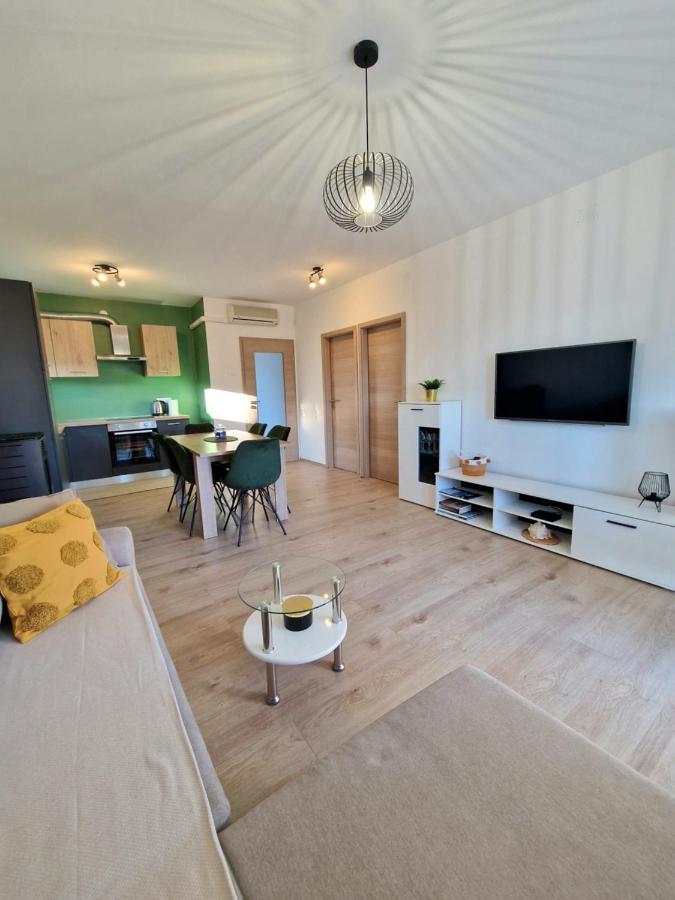 Tomic Apartment Novi Vinodolski Ngoại thất bức ảnh
